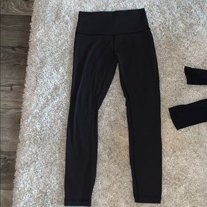 Black lululemon leggings